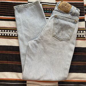 Vintage Levi’s 550 Orange Tab Kids Jeans. Size 24/25. Unisex. Light Wash.